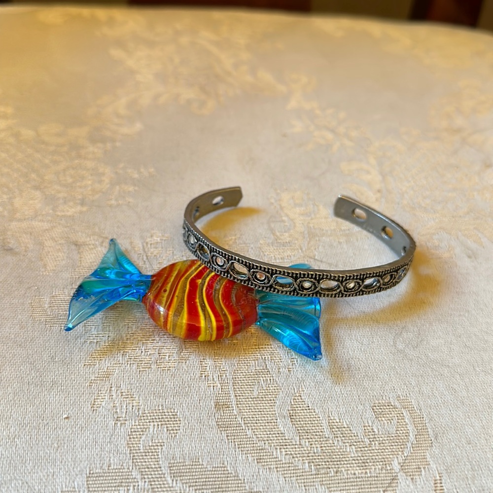 Vintage Seagull pewter bracelet with rhinestones